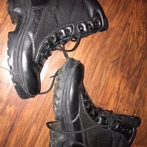Men’s or women’s tactical boots